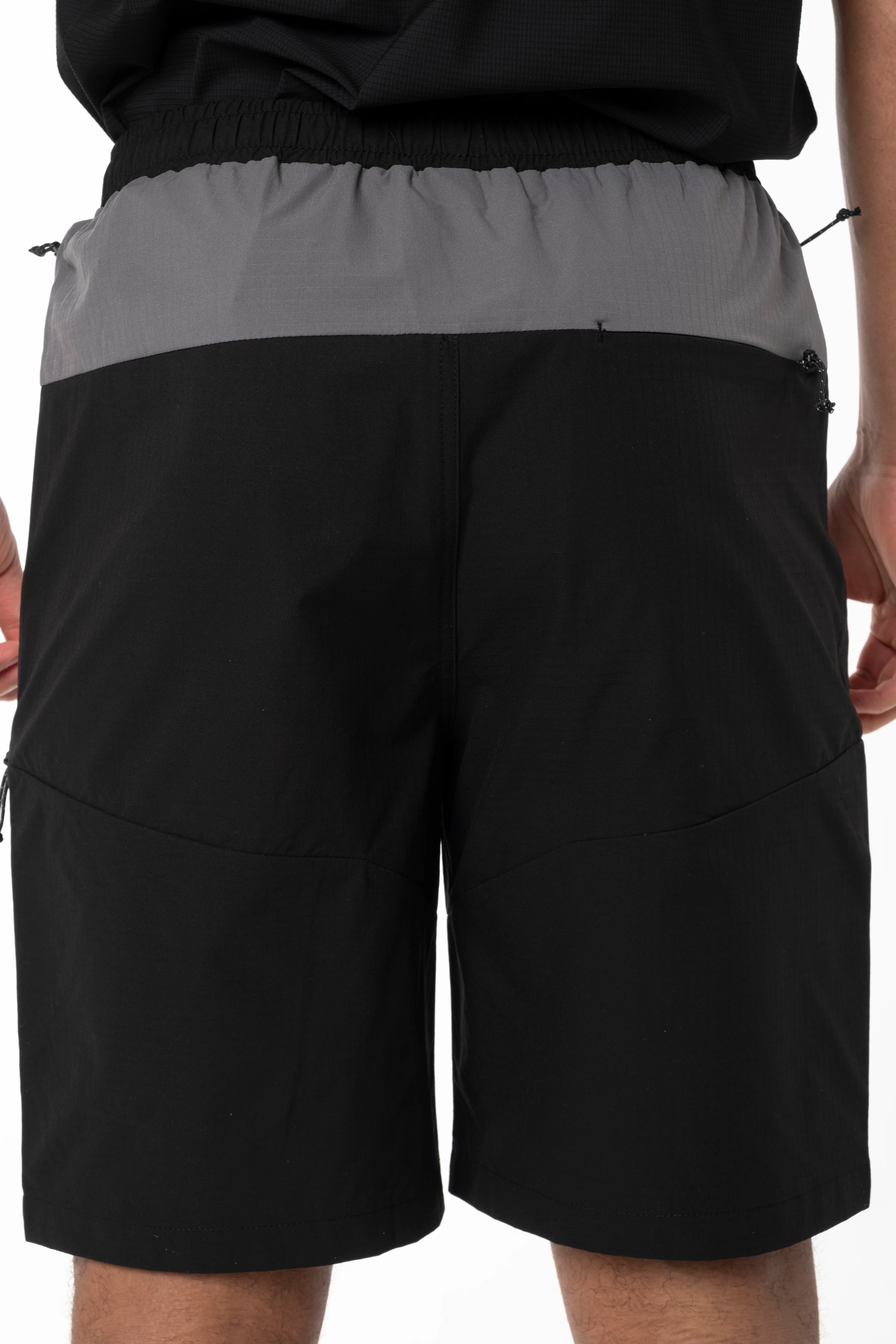 Junior Black Verto Cargo Shorts - Image 4